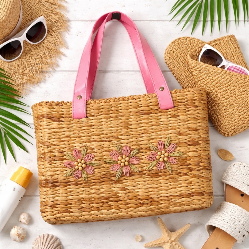 Bloomingdale’s straw bag purse pink patent embroidered beaded beach